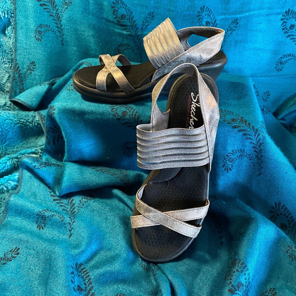 BUY 2 ITEMS & GET 1 FREE - Skechers Pewter Memory Foam Wedge Sandals Sz 9